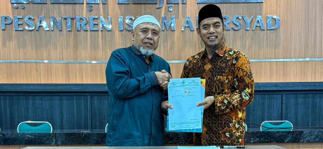 20251213 Balitbangwas Pesantren Islam Al Irsyad Tengaran dan Yayasan Miftahul Jannah Akbar Resmi Tandatangani Kerja Sama Sekolah Binaan 1080x500